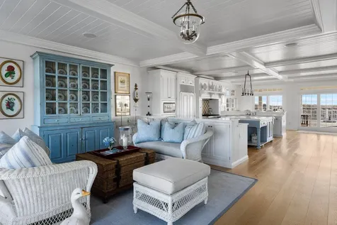 47 Dune Road East Quogue NY 11942