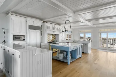 47 Dune Road East Quogue NY 11942