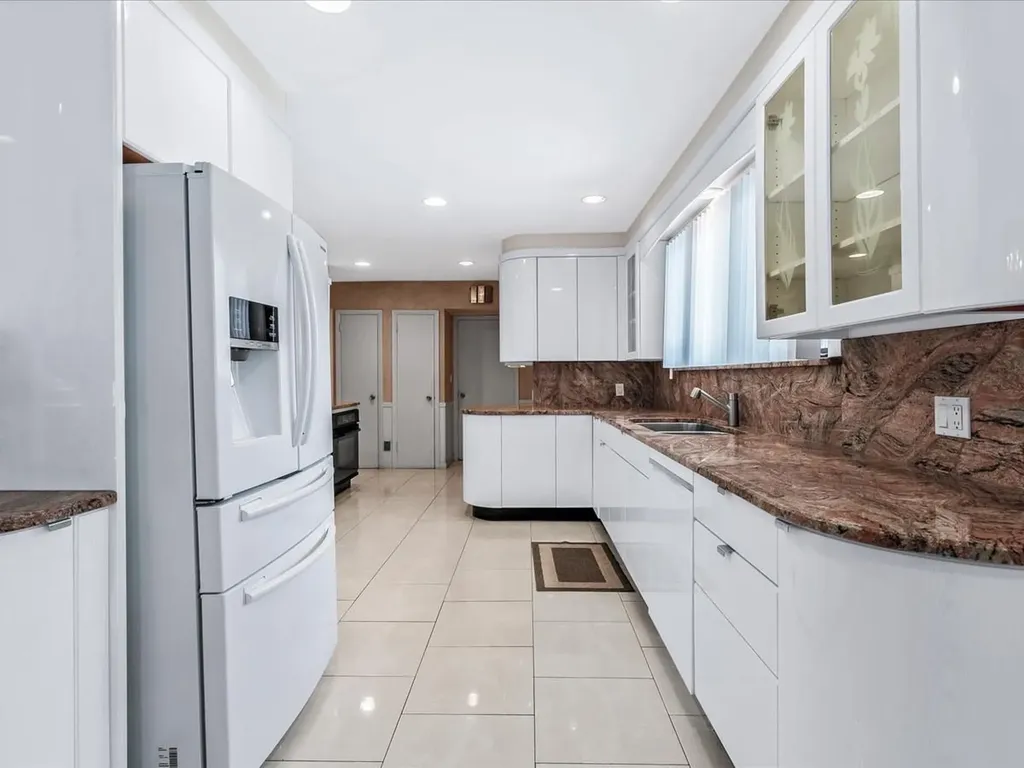 215-31 26 Avenue Bayside NY 11360