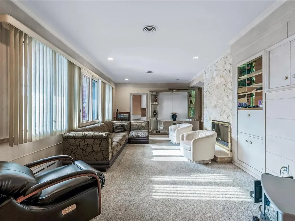215-31 26 Avenue Bayside NY 11360