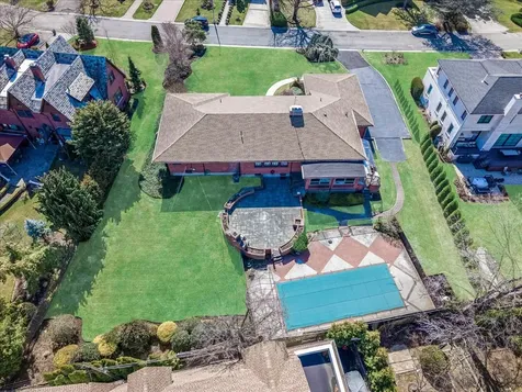 215-31 26 Avenue Bayside NY 11360