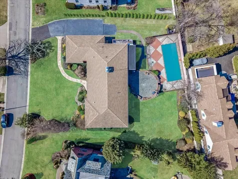 215-31 26 Avenue Bayside NY 11360