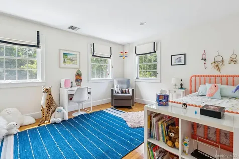 19 Oak Meadow Lane Bellport Village NY 11713