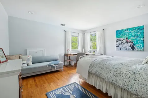 19 Oak Meadow Lane Bellport Village NY 11713