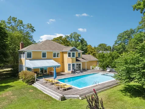 19 Oak Meadow Lane Bellport Village NY 11713