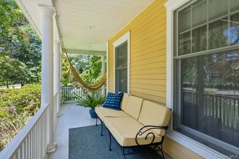 19 Oak Meadow Lane Bellport Village NY 11713