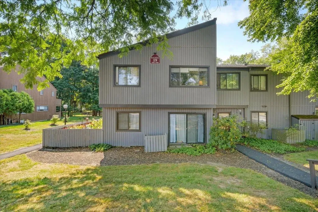 1903 Aspen Walk Poughkeepsie NY 12603