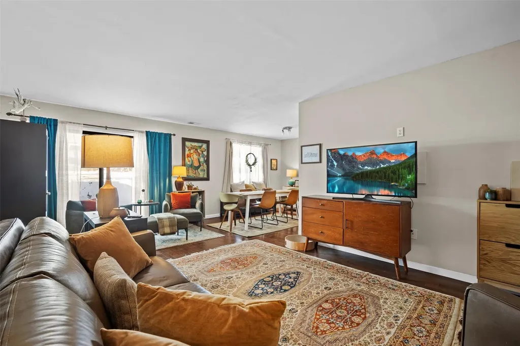 1903 Aspen Walk Poughkeepsie NY 12603