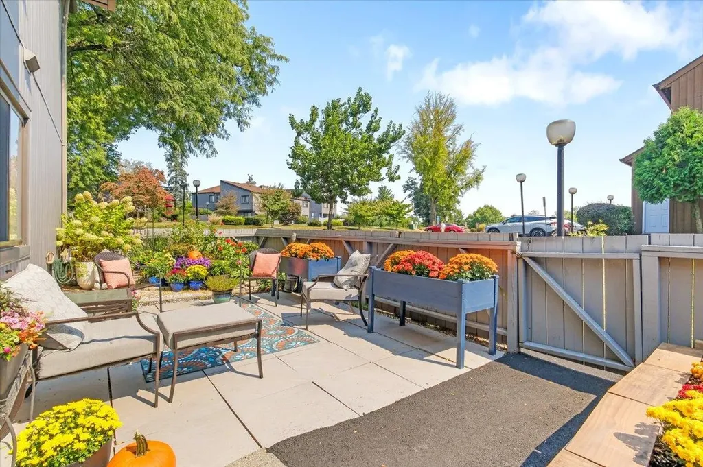 1903 Aspen Walk Poughkeepsie NY 12603