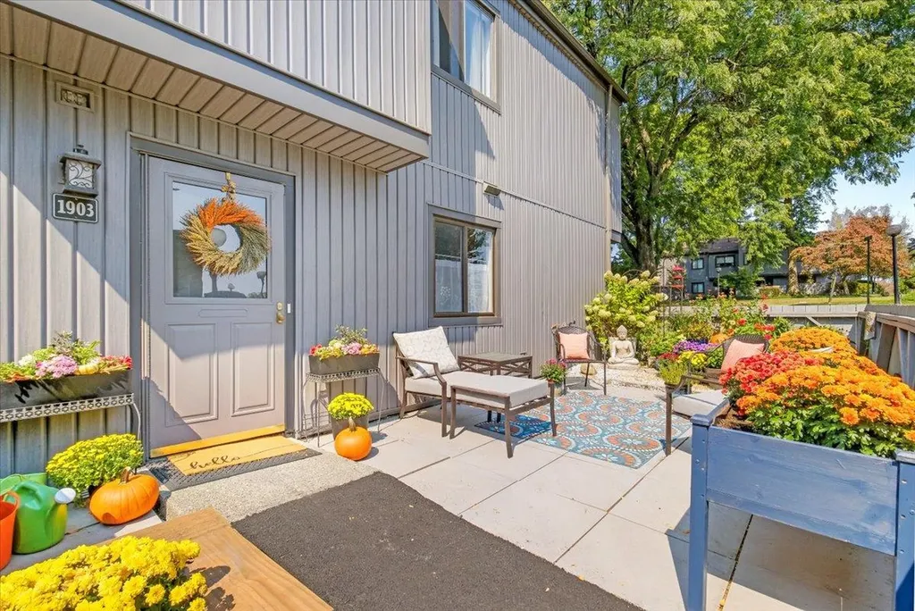 1903 Aspen Walk Poughkeepsie NY 12603