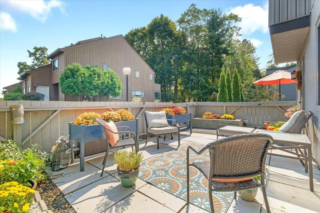 1903 Aspen Walk Poughkeepsie NY 12603