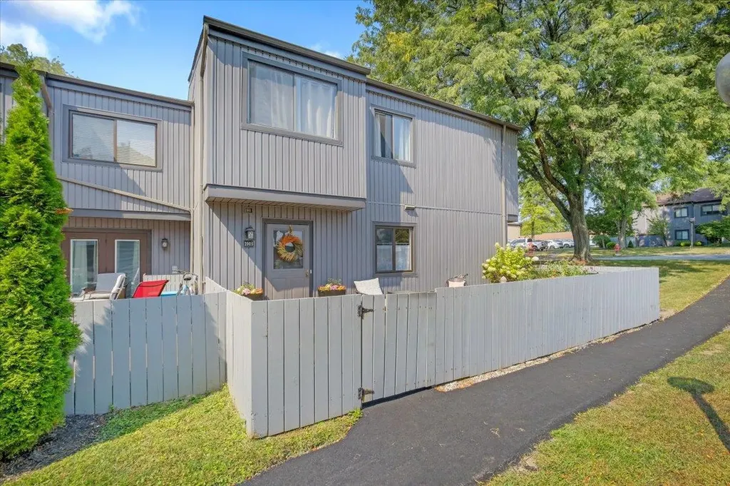 1903 Aspen Walk Poughkeepsie NY 12603