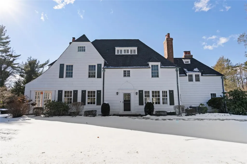 43 Burtis Lane Syosset NY 11791