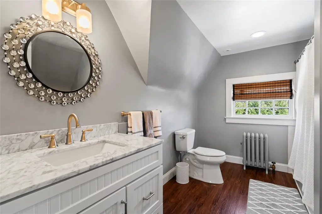 43 Burtis Lane Syosset NY 11791