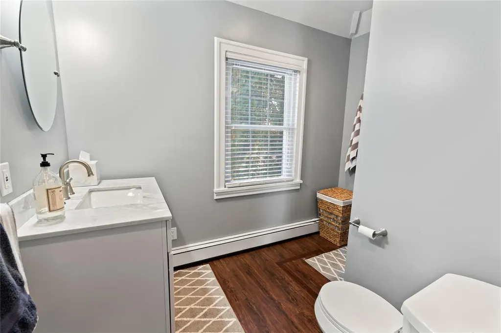 43 Burtis Lane Syosset NY 11791