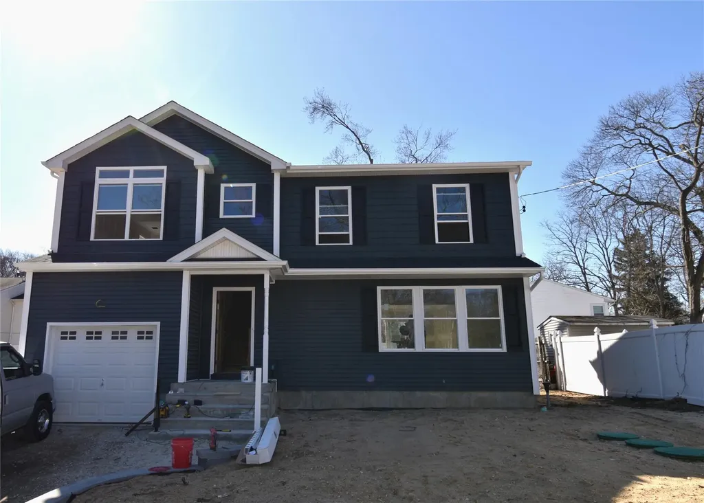 42 Volta Drive Babylon NY 11729