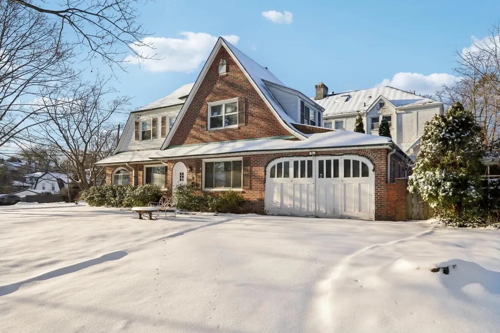 301 Cook Avenue Yonkers NY 10701