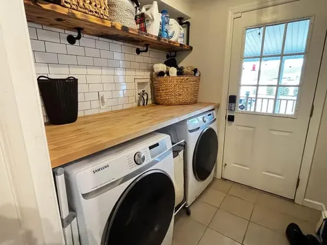 8 Helen Centereach NY 11720