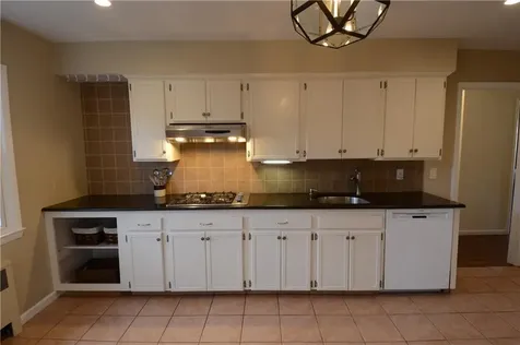 4 Knollwood Road Eastchester NY 10709