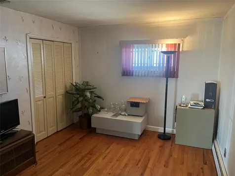 75 Ryder Avenue North Babylon NY 11703