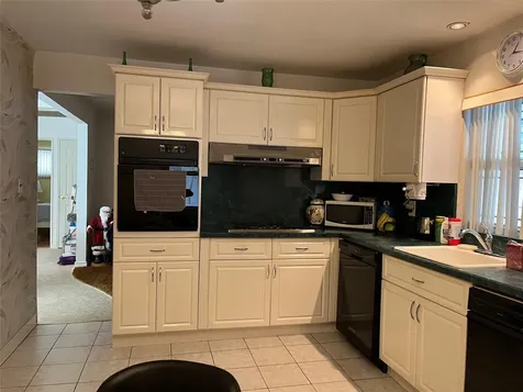 75 Ryder Avenue North Babylon NY 11703