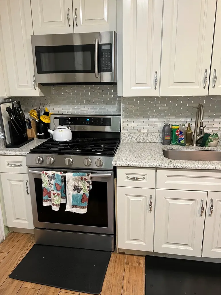 4026 Paulding Avenue Bronx NY 10466