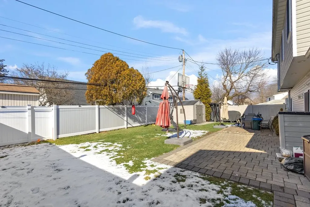 232 Elm Drive E Levittown NY 11756