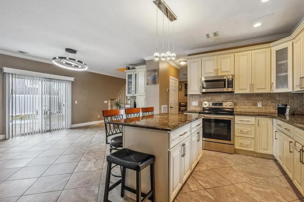 232 Elm Drive E Levittown NY 11756