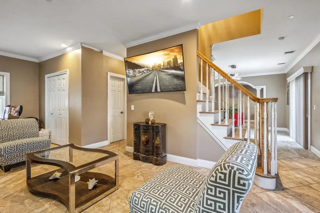 232 Elm Drive E Levittown NY 11756