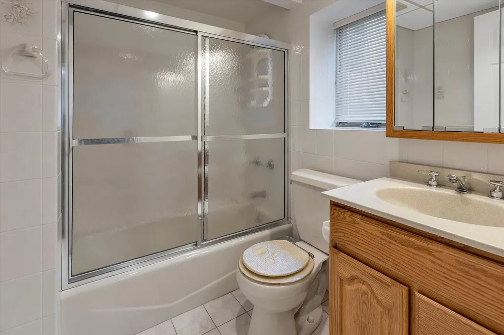 9 Rupert Place Melville NY 11747