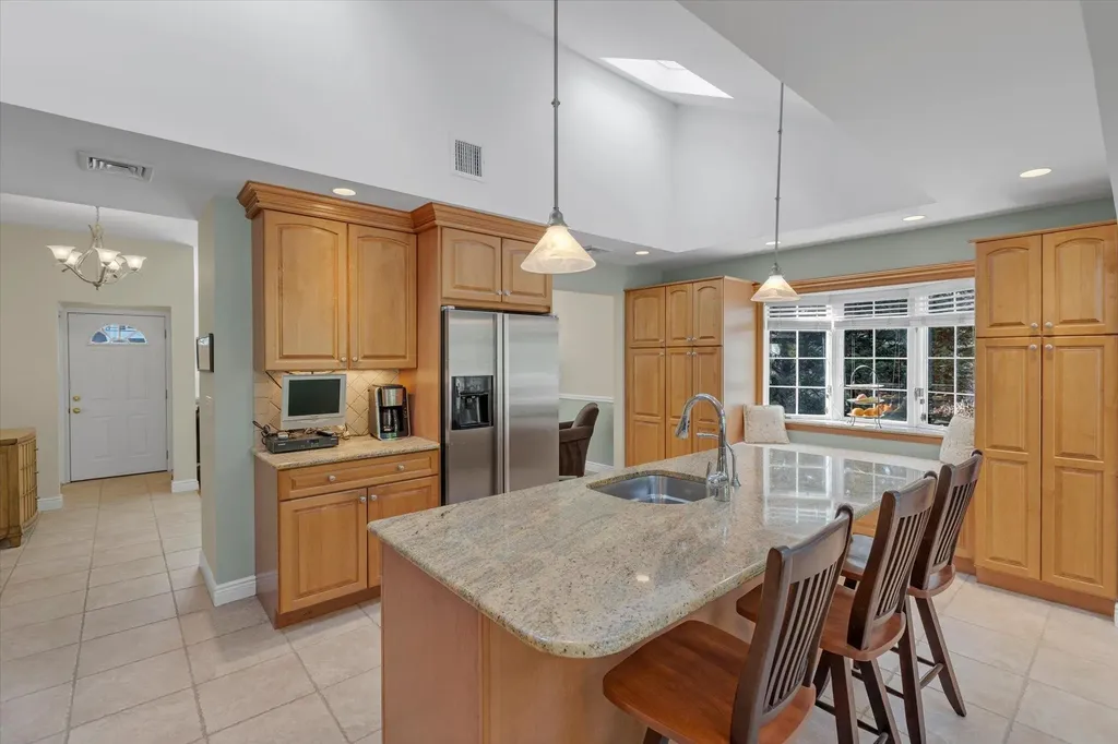 9 Rupert Place Melville NY 11747