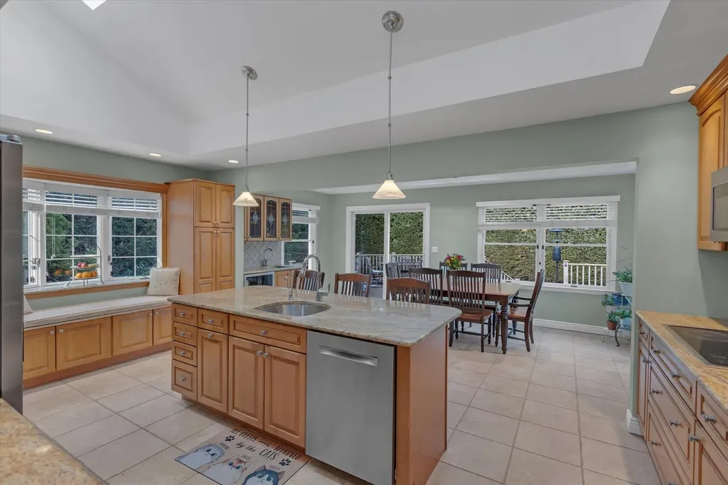 9 Rupert Place Melville NY 11747