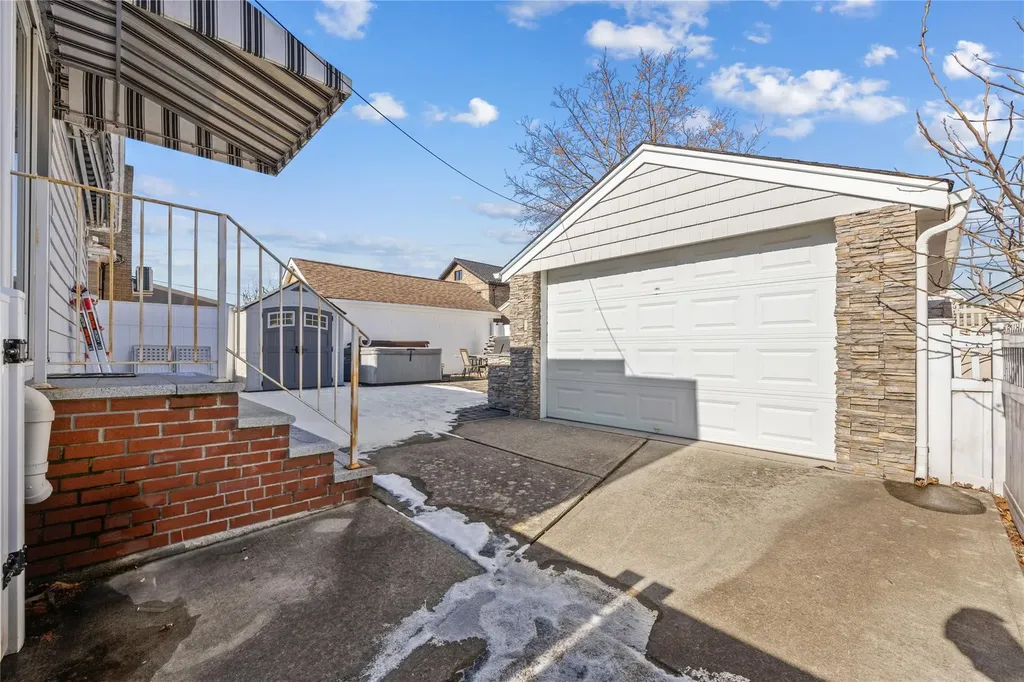15427 24th Road Whitestone NY 11357