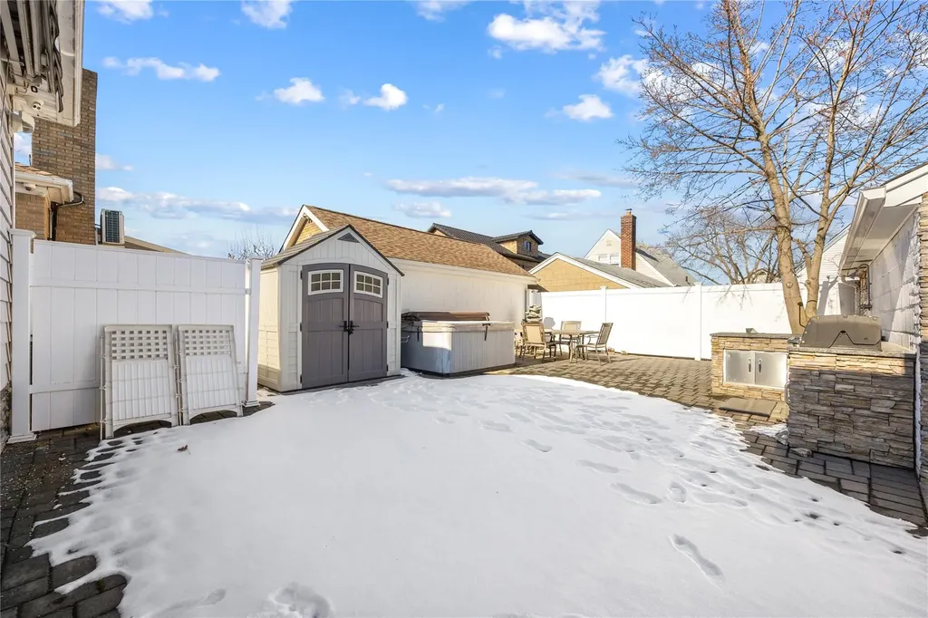15427 24th Road Whitestone NY 11357