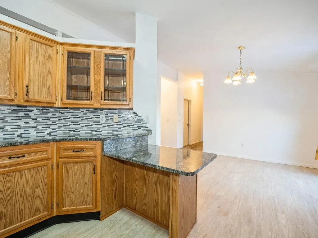 16 Vista Lane Poughkeepsie NY 12603