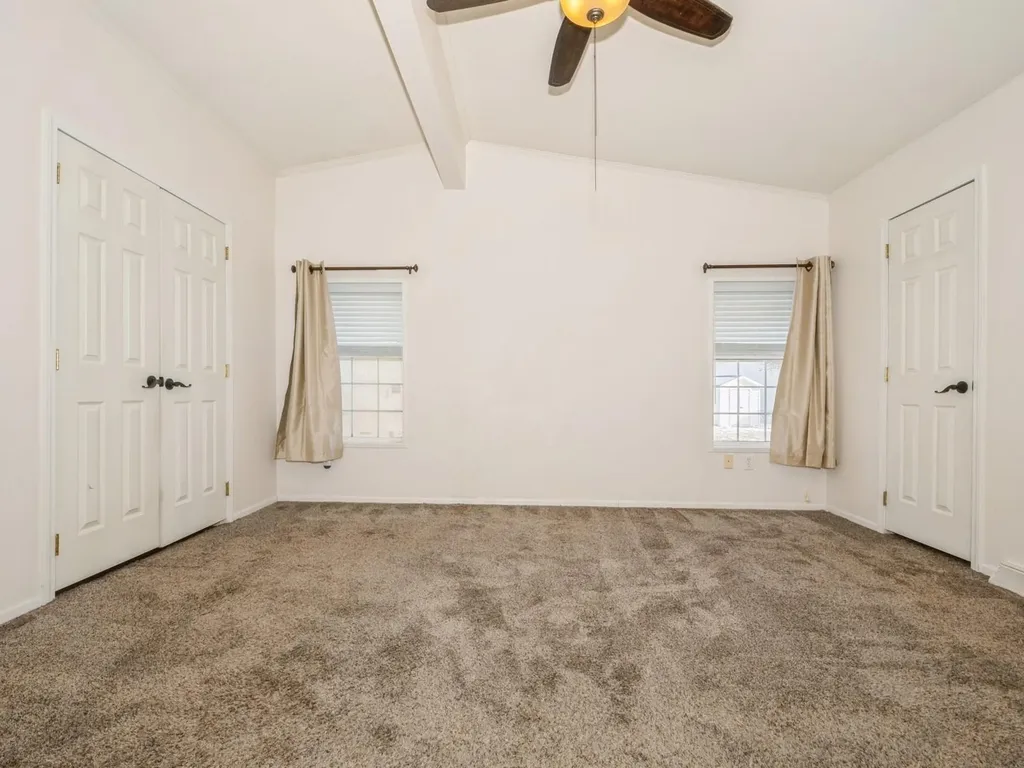 16 Vista Lane Poughkeepsie NY 12603