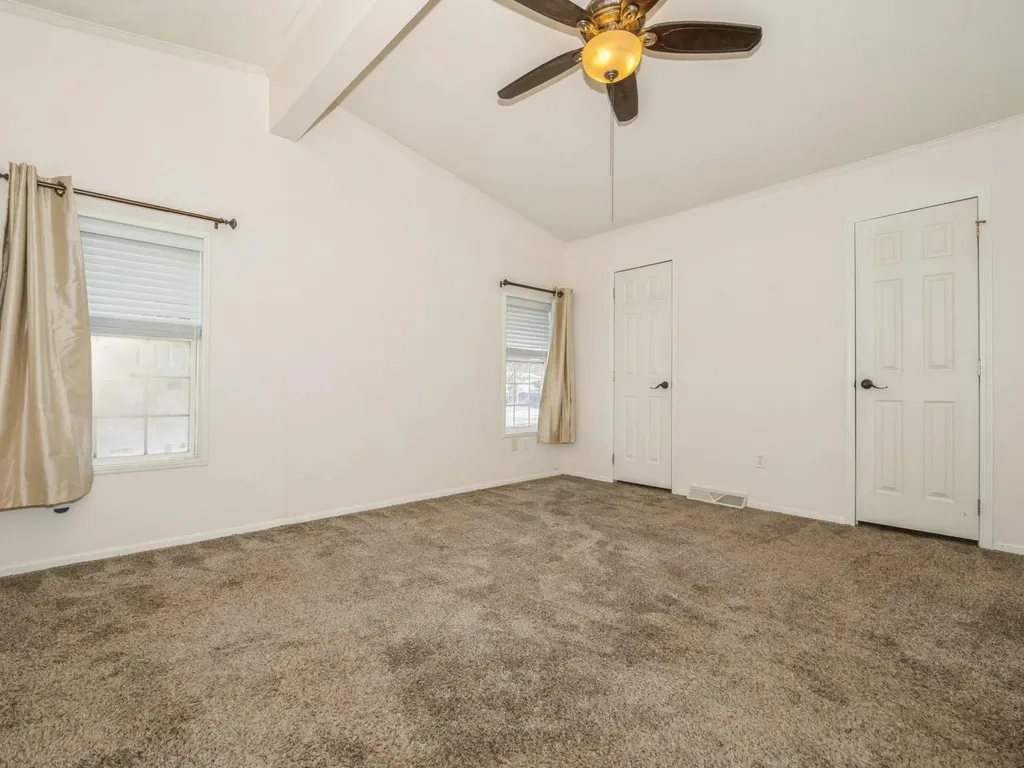 16 Vista Lane Poughkeepsie NY 12603