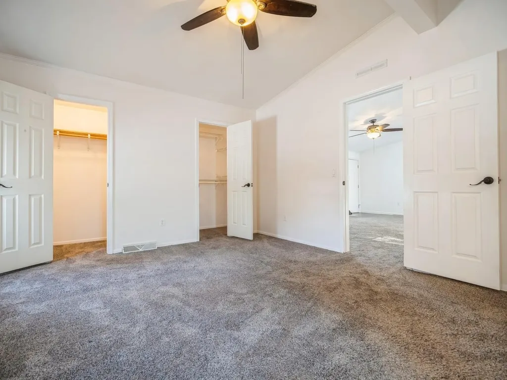 16 Vista Lane Poughkeepsie NY 12603