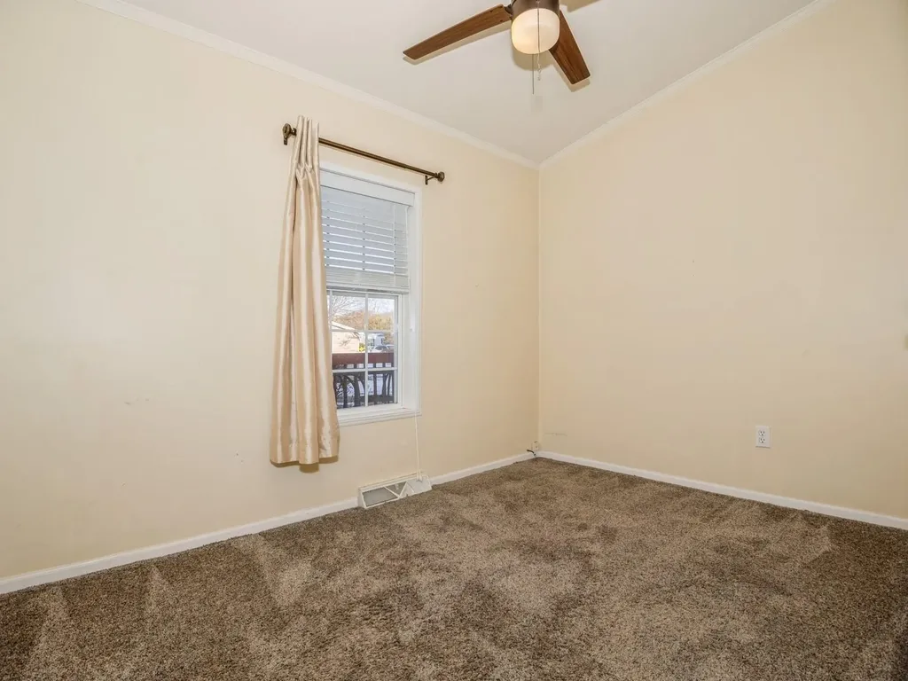 16 Vista Lane Poughkeepsie NY 12603