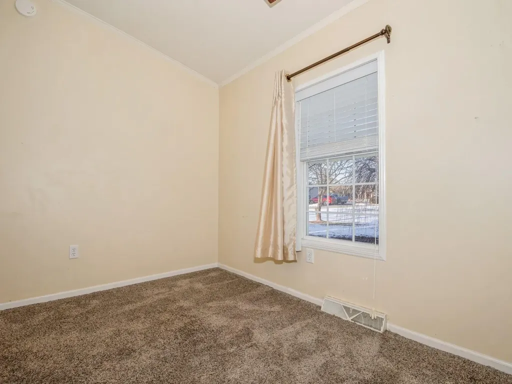 16 Vista Lane Poughkeepsie NY 12603