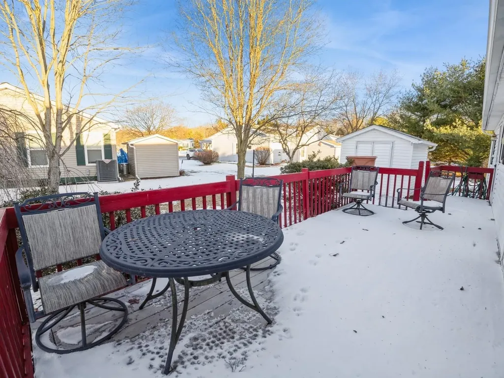 16 Vista Lane Poughkeepsie NY 12603