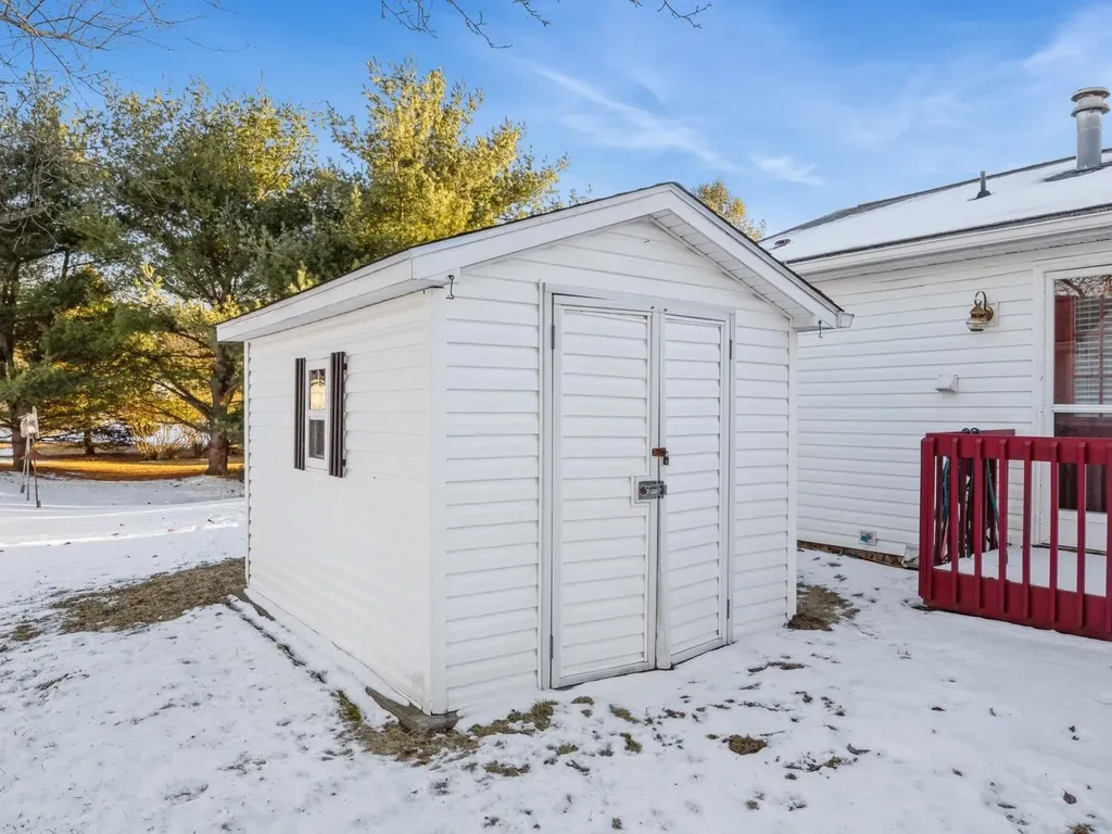 16 Vista Lane Poughkeepsie NY 12603