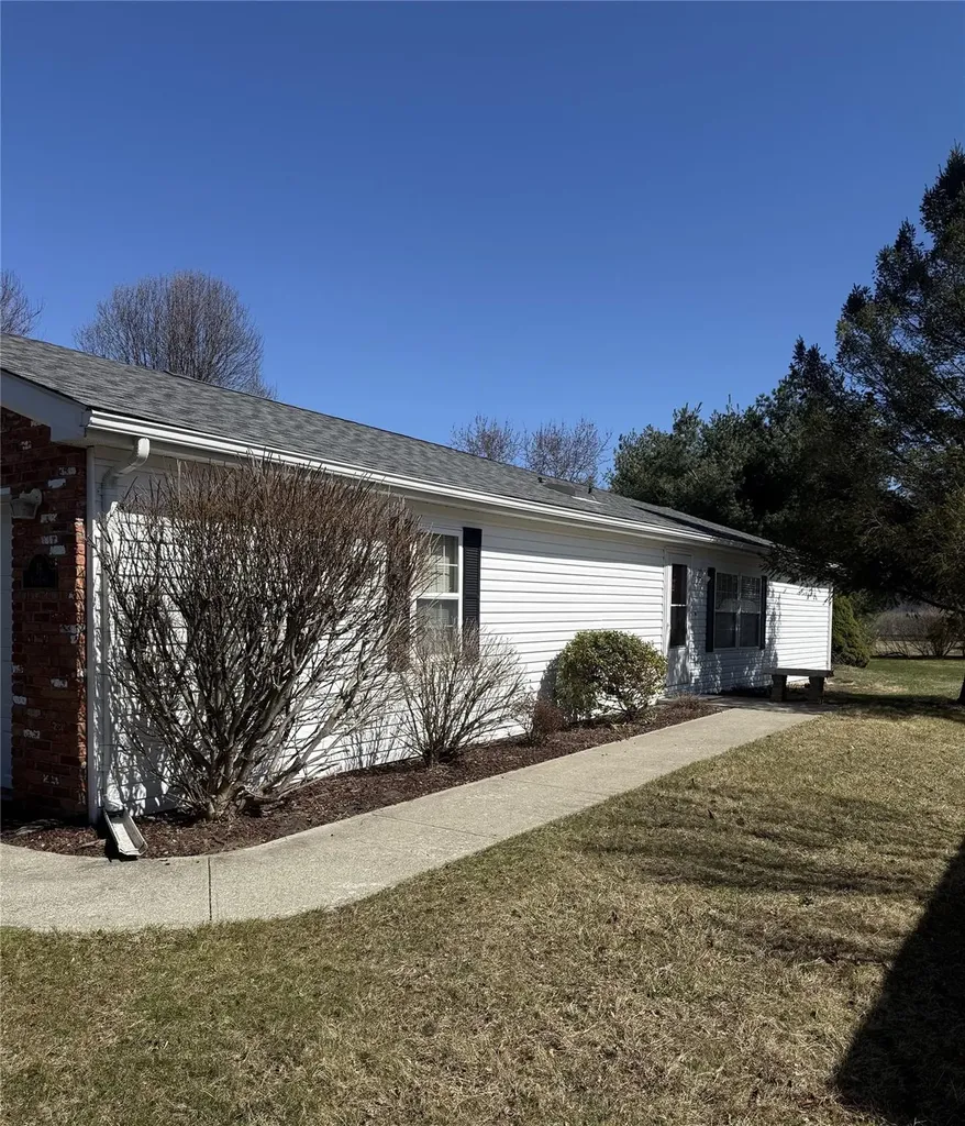 16 Vista Lane Poughkeepsie NY 12603