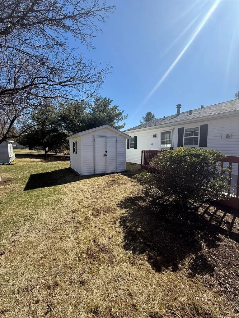 16 Vista Lane Poughkeepsie NY 12603