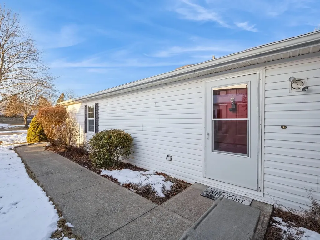 16 Vista Lane Poughkeepsie NY 12603
