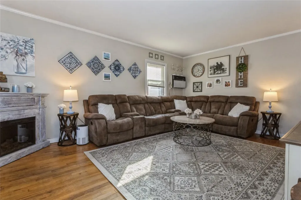 362 Clive Avenue Oceanside NY 11572