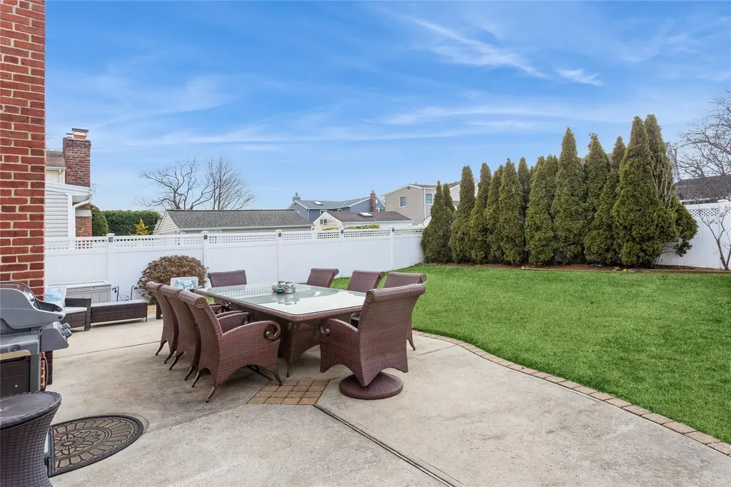 362 Clive Avenue Oceanside NY 11572