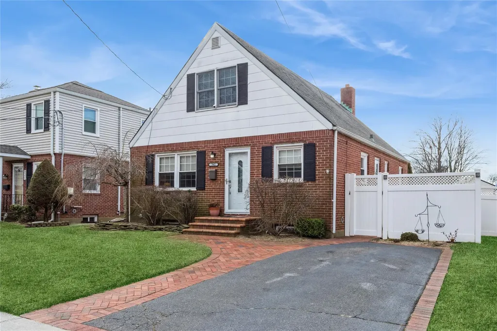 362 Clive Avenue Oceanside NY 11572