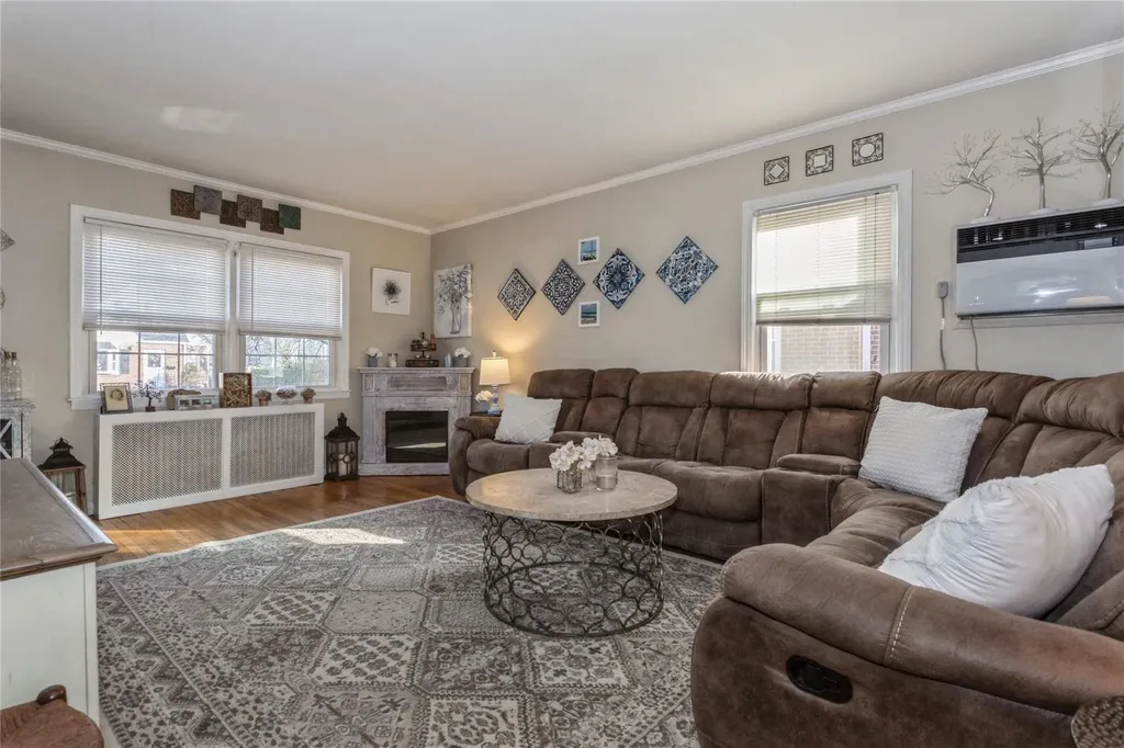 362 Clive Avenue Oceanside NY 11572