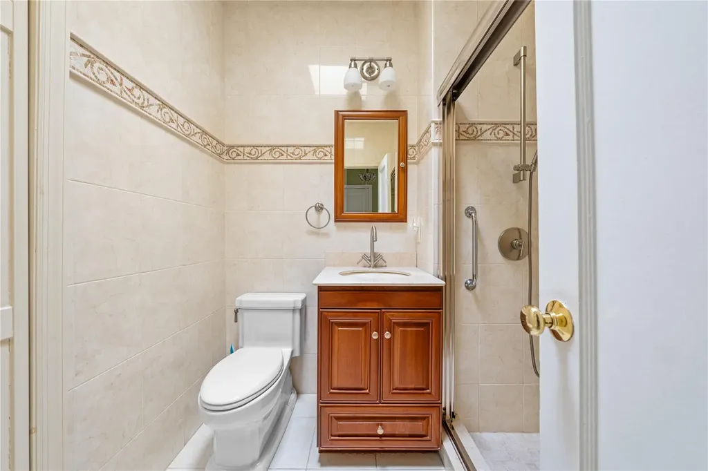 2636 E 7th Street Brooklyn NY 11235